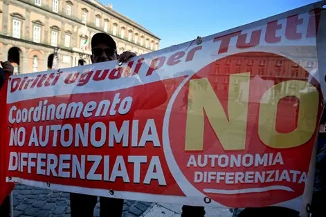 autonomia sit in a napoli contro ddl calderoli cancella art 3