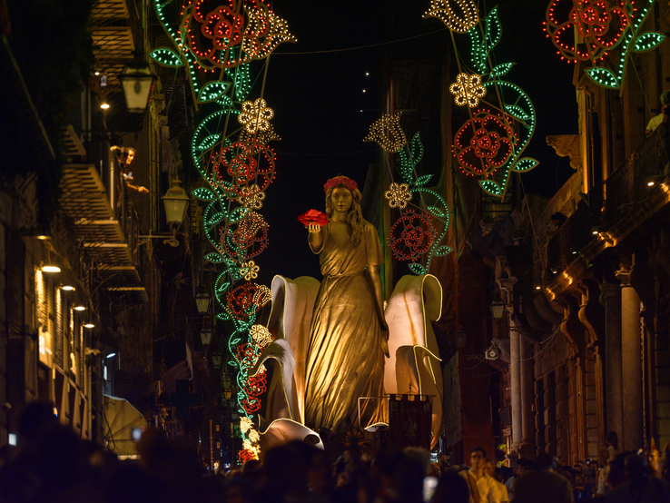 Santuzza tra la folla Premio santa Rosalia