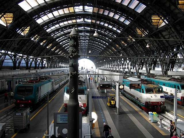 Stazione di Milano Centrale 10745653534