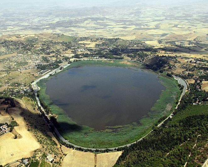 Lago di Pergusa 800x533