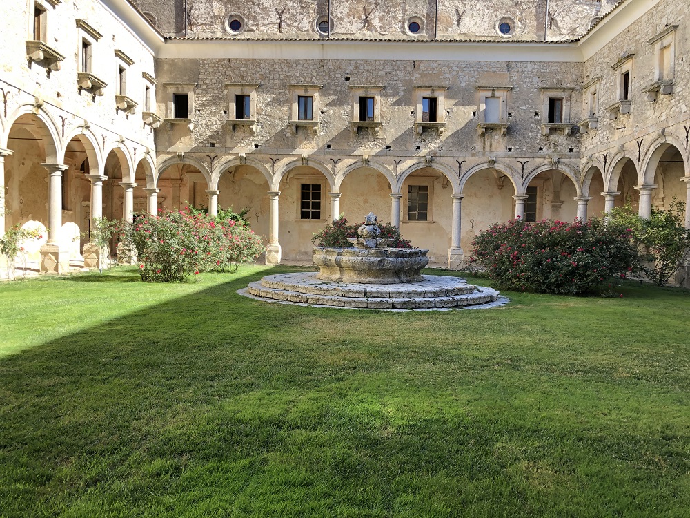 FARRUGGIO Abbazia Santa Maria del bosco 3