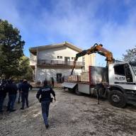 Sgombero dell'ex ostello “Cielo d'Alcamo” nella Riserva di Monte Bonifato ad Alcamo