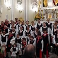 La magia del folklore: il viaggio musicale di Kòre tra tradizioni e canti natalizi