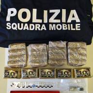 Enna - Sequestro di oltre 2 kg di Hashish: arrestata una coppia